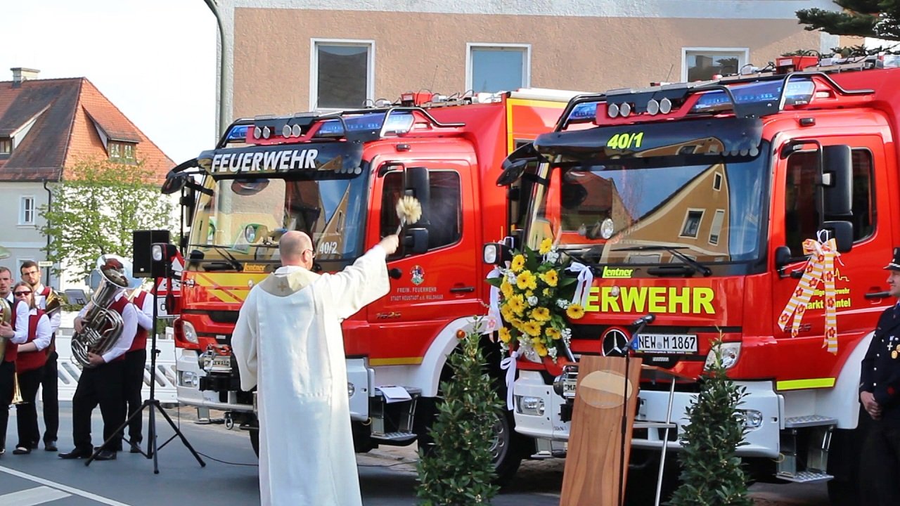 Fahrzeugweihe Mantel