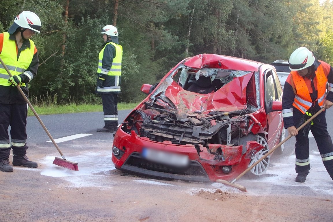 Schwerer Unfall Traktor Auto Kohlberg