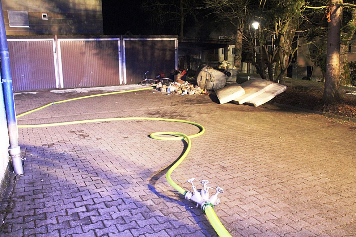 Feuer Kemnath Holzunterstand