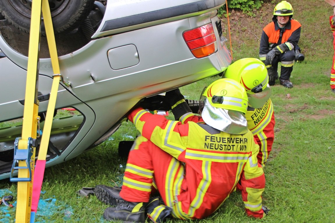 Übung Feuerwehr Neustadt