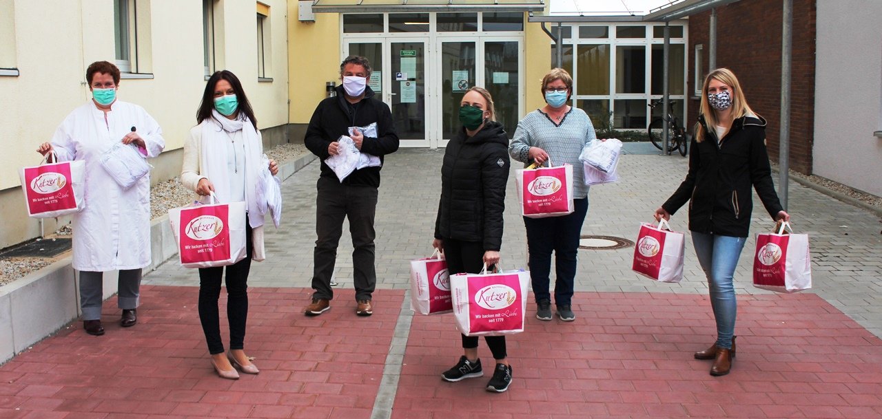 Kliniken AG rüstet Krankenhäuser - Bevölkerung dankt Mitarbeitern