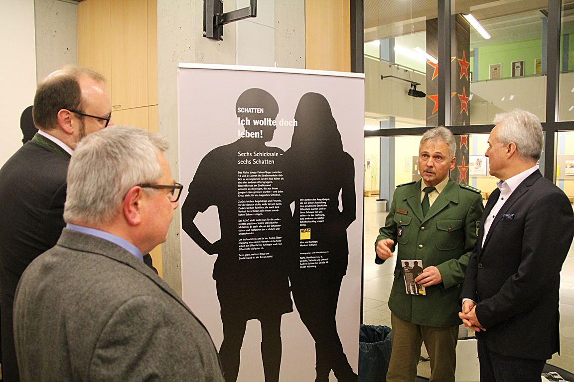 Schatten - Ich wollte doch leben, Ausstellung im Gymnasium Eschenbach