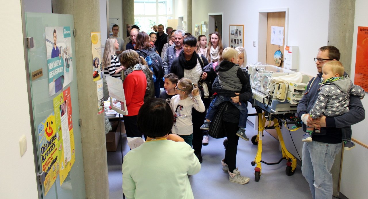 Kinderklinik, Weiden in der Oberpfalz, Teddy, Krankenhaus, Patient, Krankheit, Kind, Jugendlicher, Gesundheit