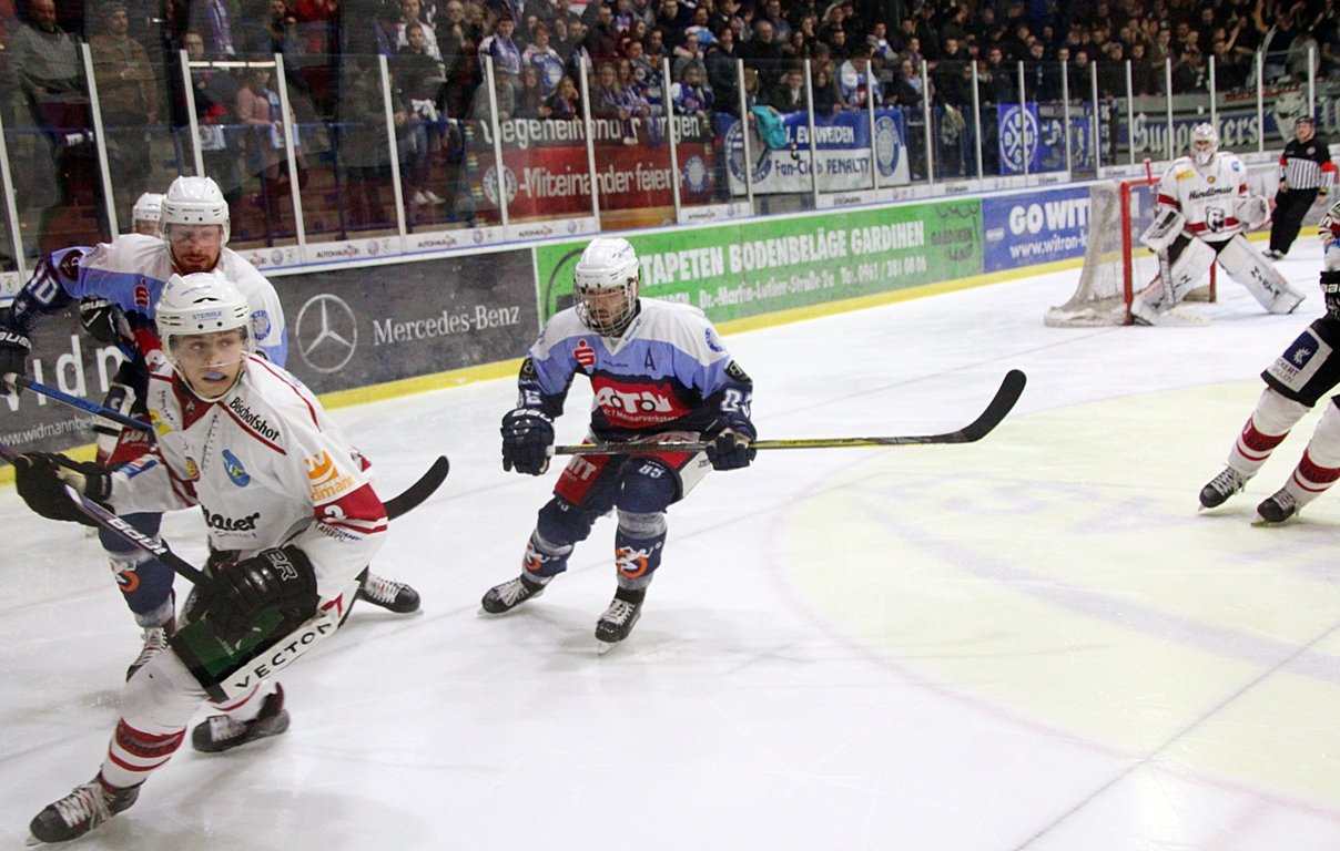 1. EV Weiden Blue Devils vs. EV Regensburg Oberpfalzderby (10)
