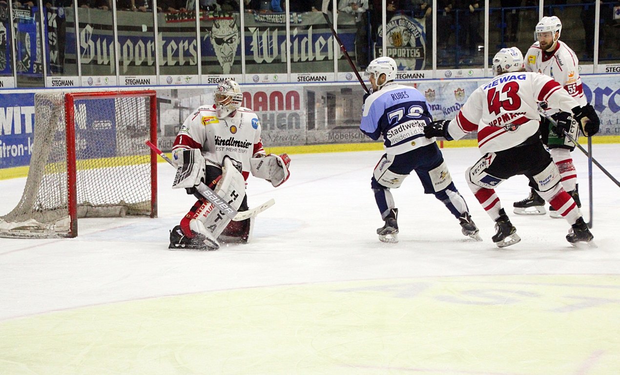 1. EV Weiden Blue Devils vs. EV Regensburg Oberpfalzderby (11)