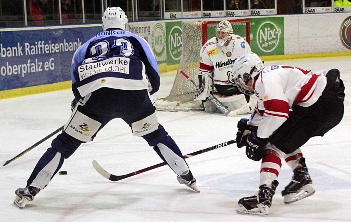 1. EV Weiden Blue Devils vs. EV Regensburg Oberpfalzderby (8)