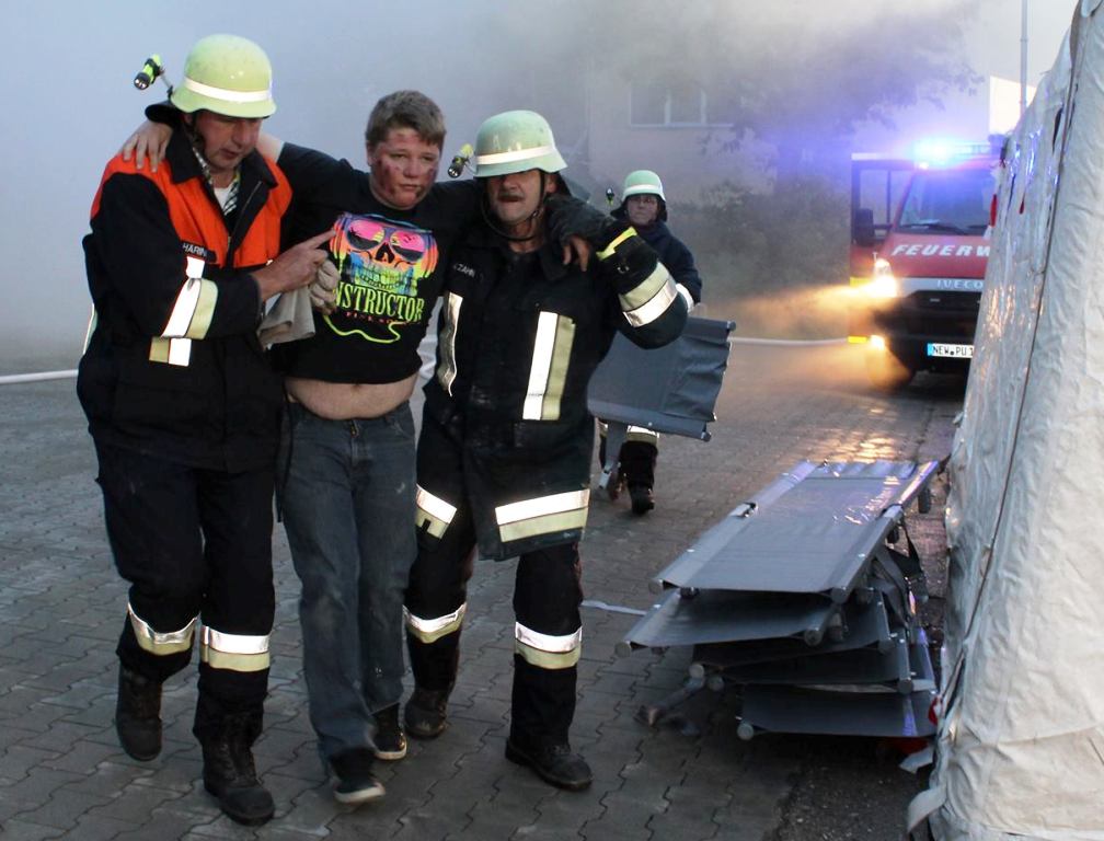 Einsatz für die SEG Behandlung Neustadt und Technik & Sicherheit Weiden ....