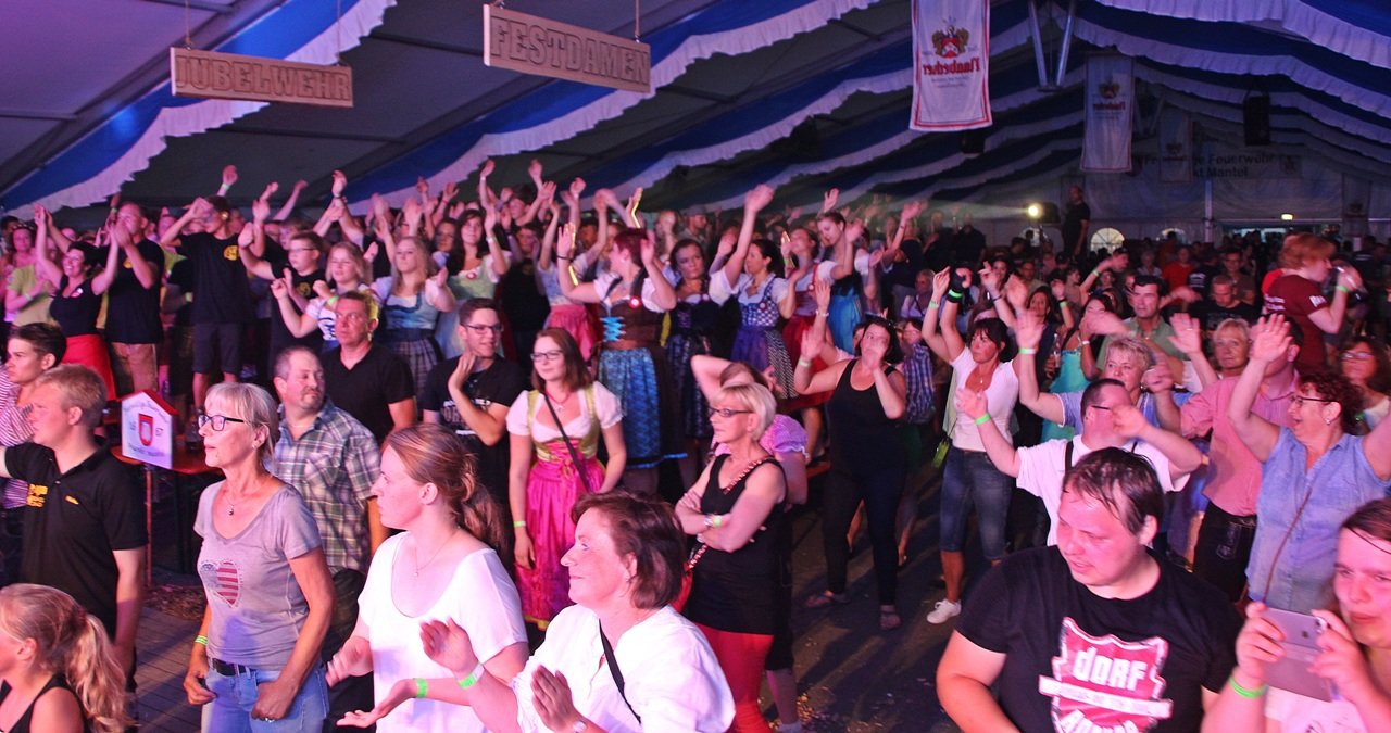 150 Jahre Feuerwehr Mantel Jubiläum Fest Bild Jürgen Masching 11