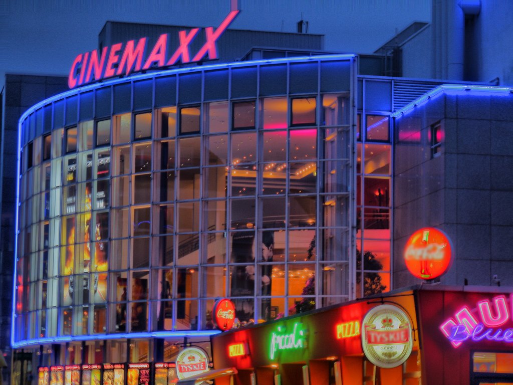 150408 Cinemaxx