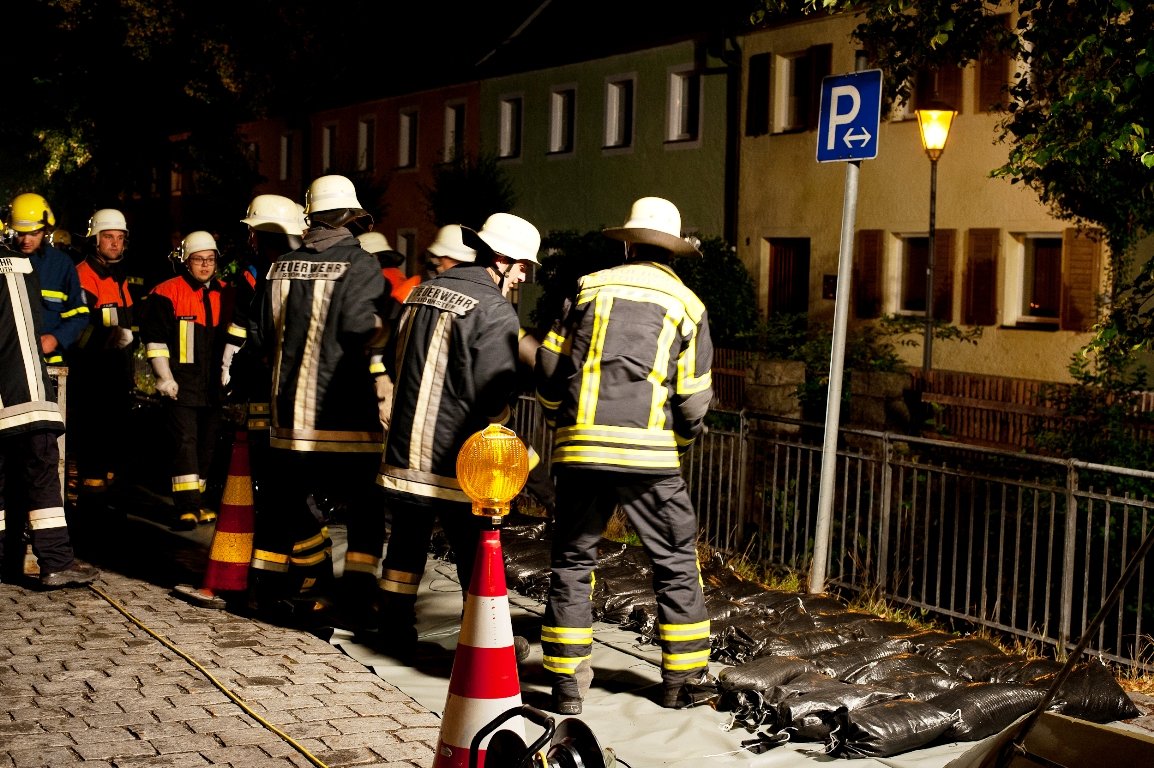 16. Sandsack-Verbau Einsatzübung Katastrophenschutzübung Floß