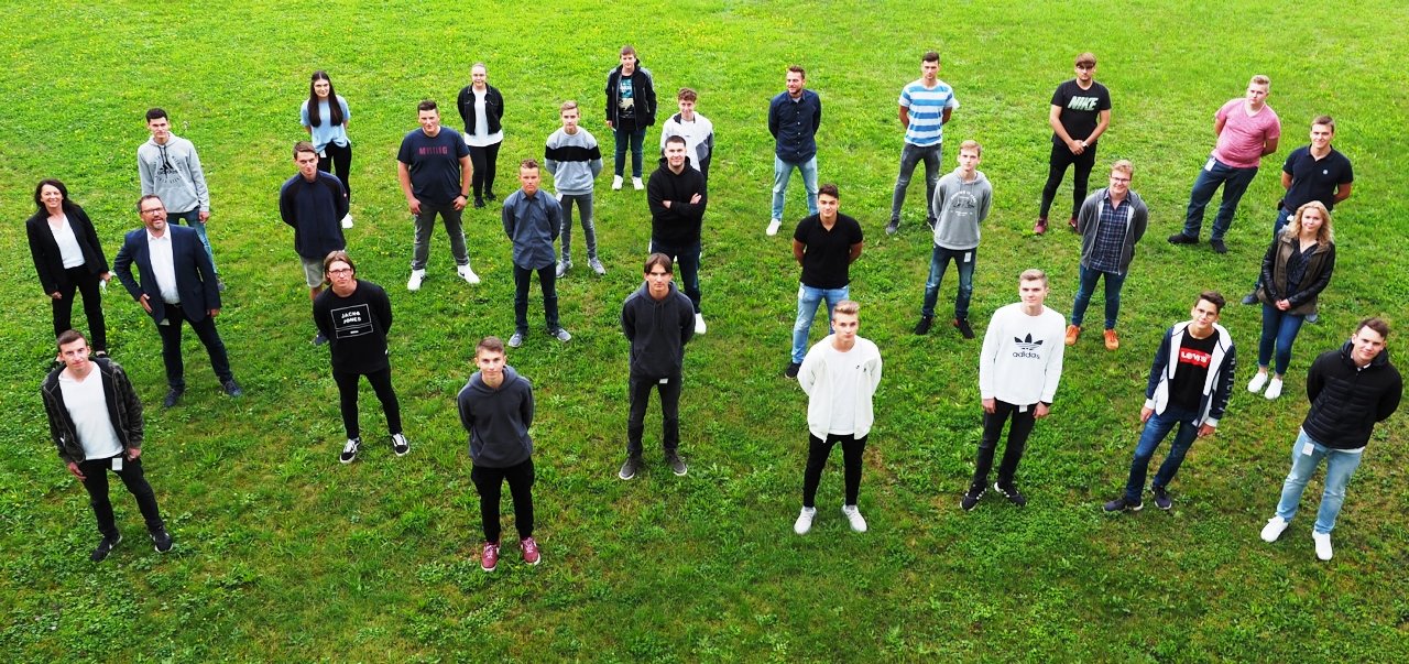 26 Auszubildende starten bei ZF Auerbach ins Berufsleben