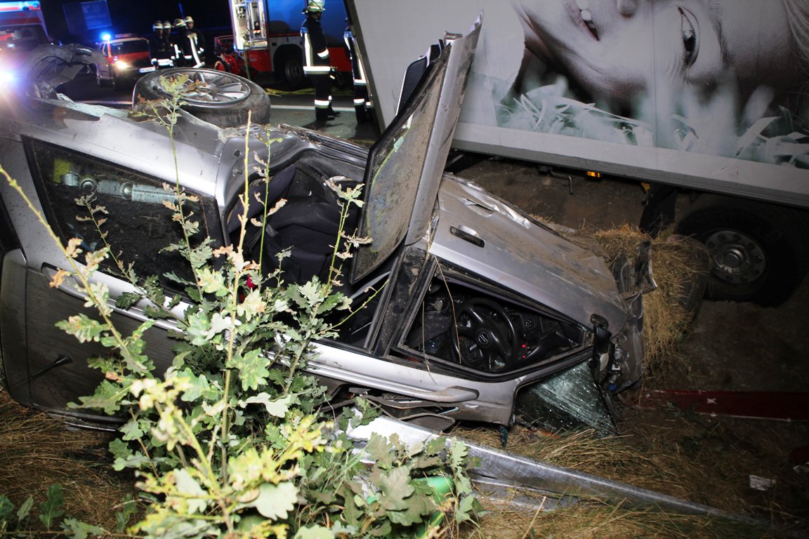 Unfall Horrorcrash A93