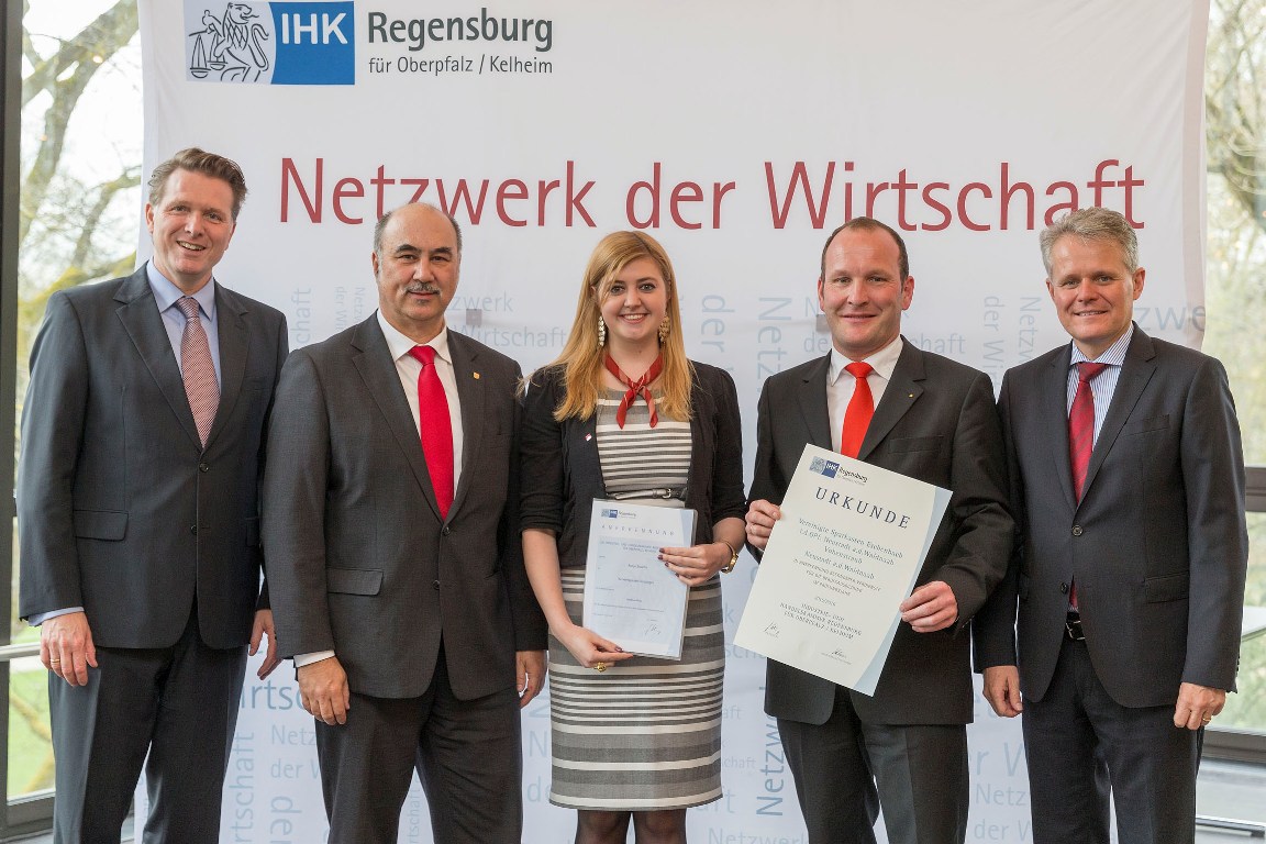 Sparkasse Eschenbach/Neustadt/WN/Vorhenstrauß, Bestenehrung, Ronja Staufer