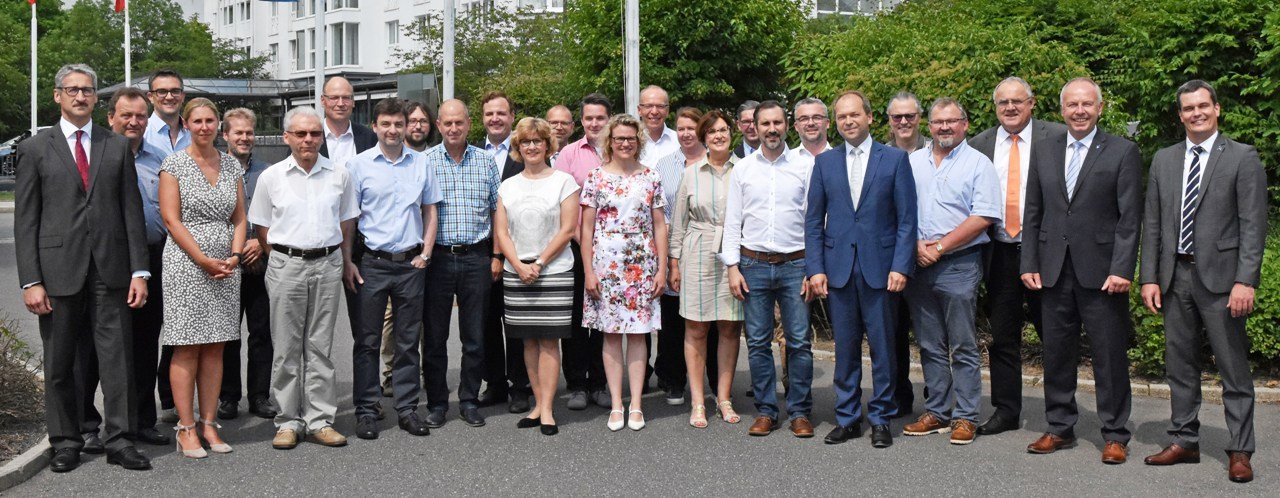 Neu gewählte Unternehmer positionieren sich