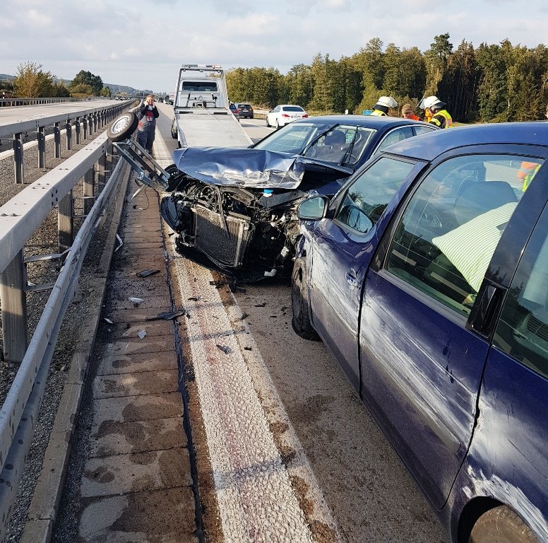 Unfall A93 Pirk