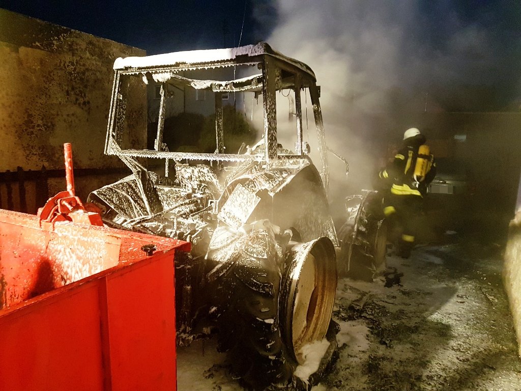 Brand in Rothenstadt: Fünf Feuerwehren im Einsatz