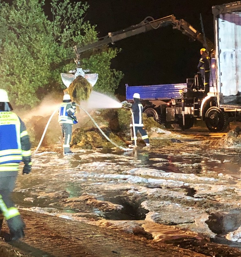 THW Weiden Zirkus Brand Heuwagen