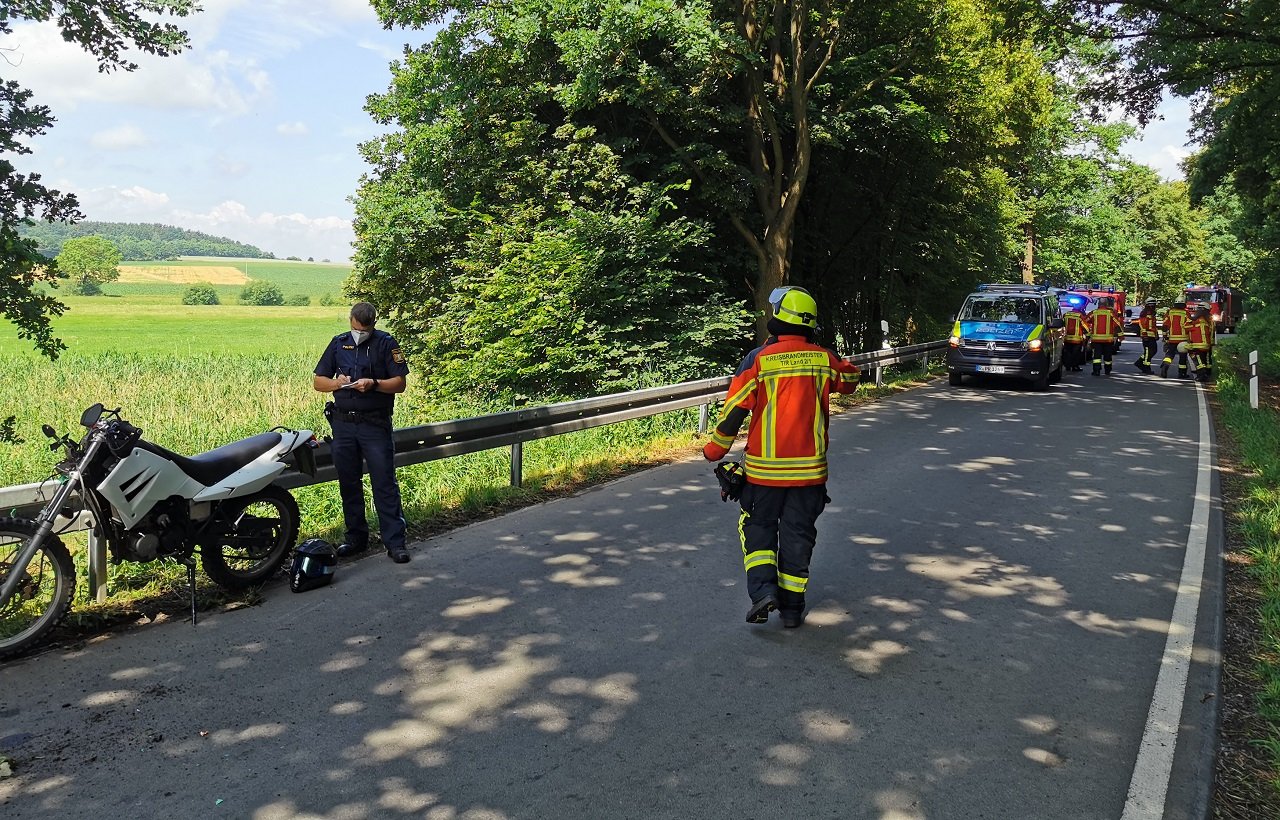 2021-07-03_Verkehrsunfall-Motorrad_OVS_Kuchenreuth-Löschwitz_Denz-Michael