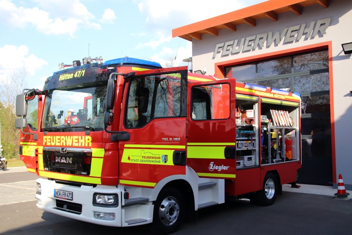 Neues Fahrzeug Feuerwehr Hütten(1)