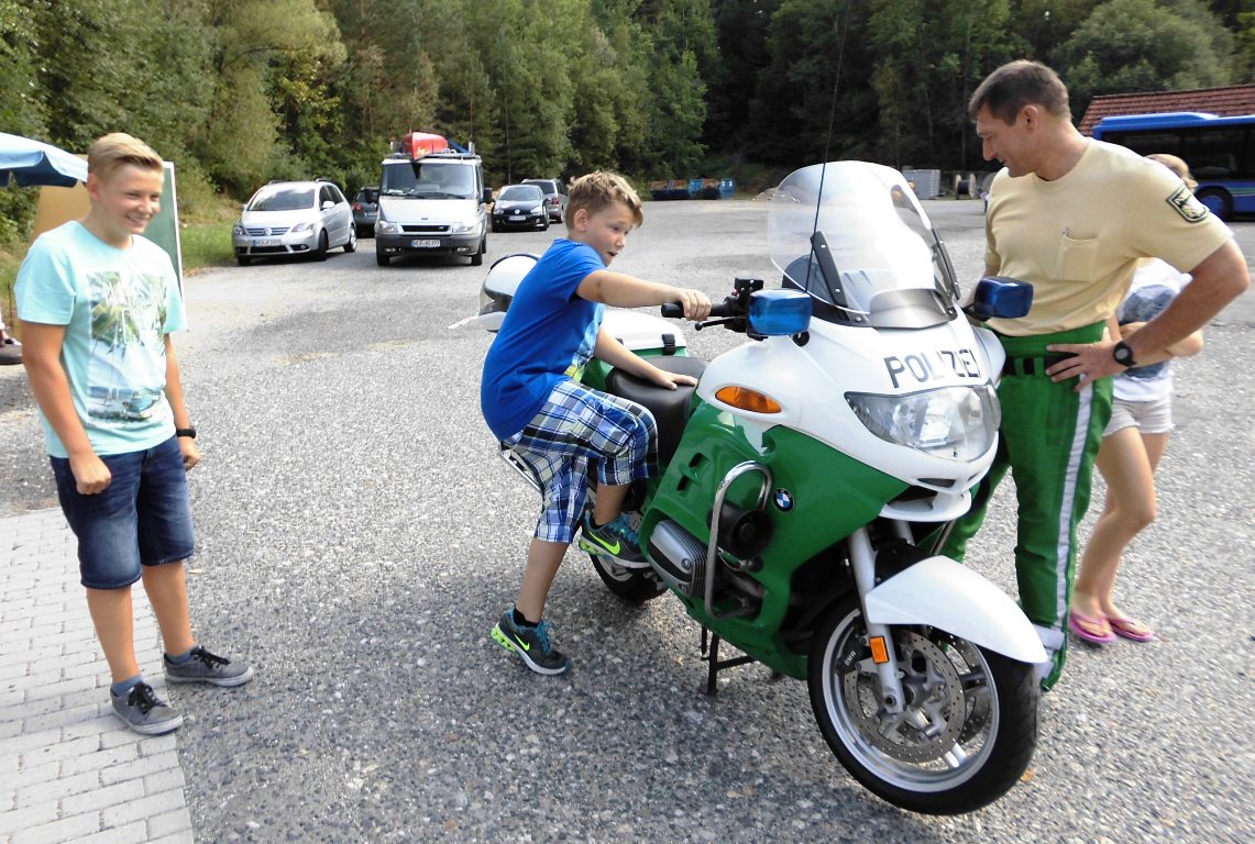 Siedlerfest Störnstein Polizei-Motorrad