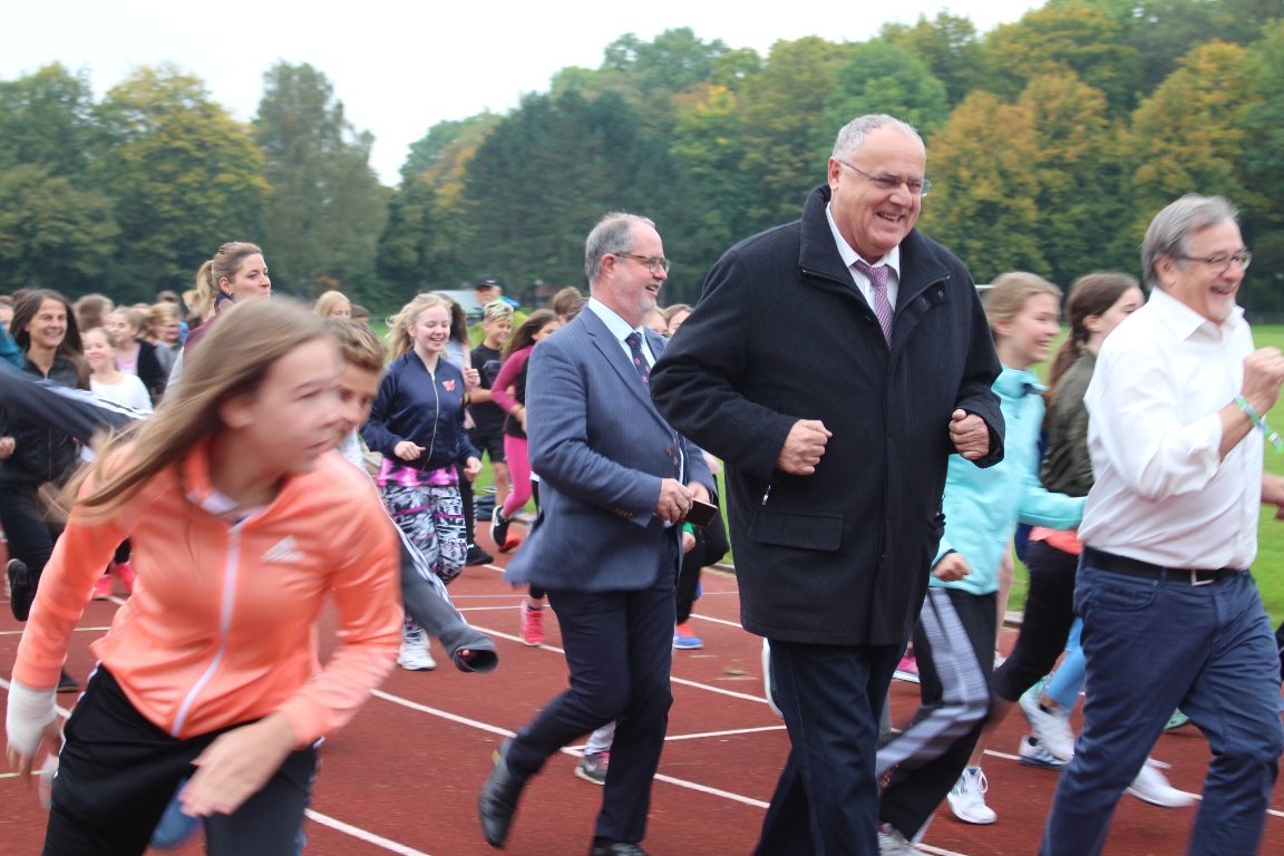 5-jähriges Jubiläum Schule ohne Rassismus Weidener Schulen Elly-Heuss-Gymnasium Gustl-Lang-Wirtschaftsschule Europa Berufsschule Spendenlauf15