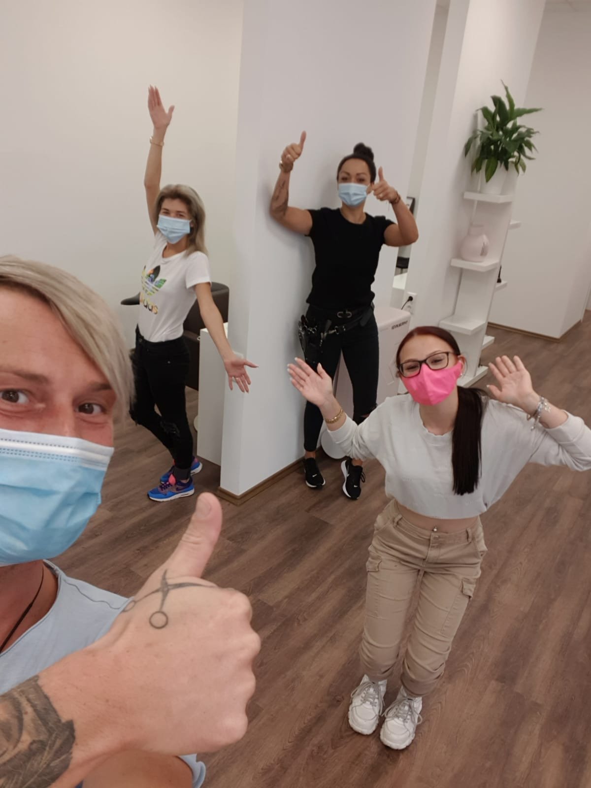 Glanzhaft Haar und Style Azubi