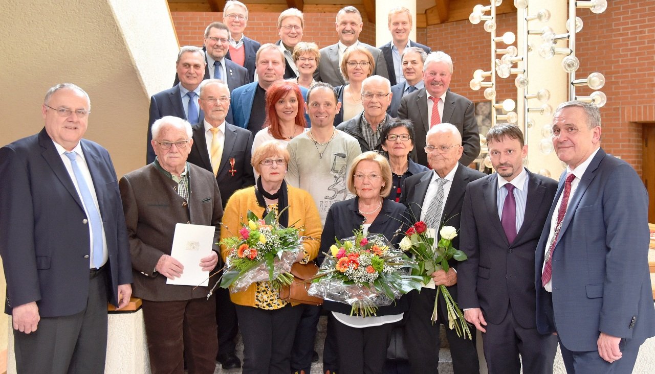 Lebensretter und Weltverbesserer: Zwei Weidener erhalten Verdienstorden