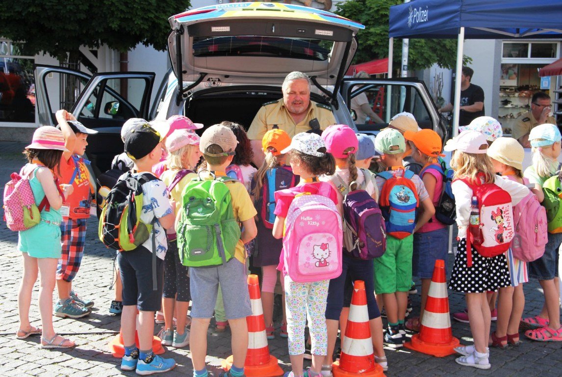Aktionstag Gute Fee Kinderfreundlichkeit, Kinder, Marktplatz Weiden  (6)