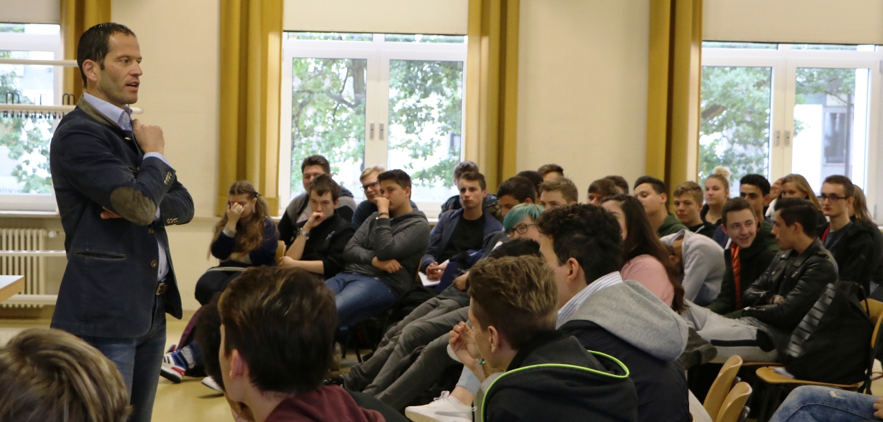 Albert_Rupprecht, Wirtschaftschüler