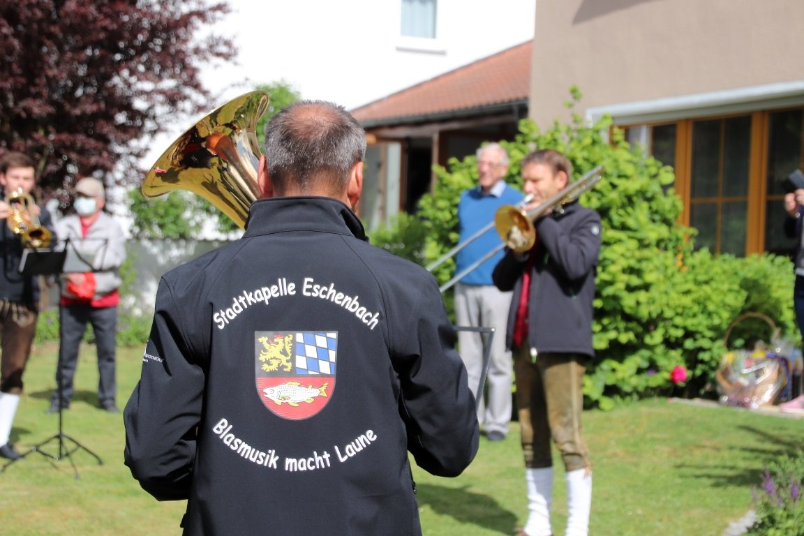 Alt-Bürgermeister Eschenbach Robert Dotzauer 75. Geburtstag Stadtkapelle Eschenbach2