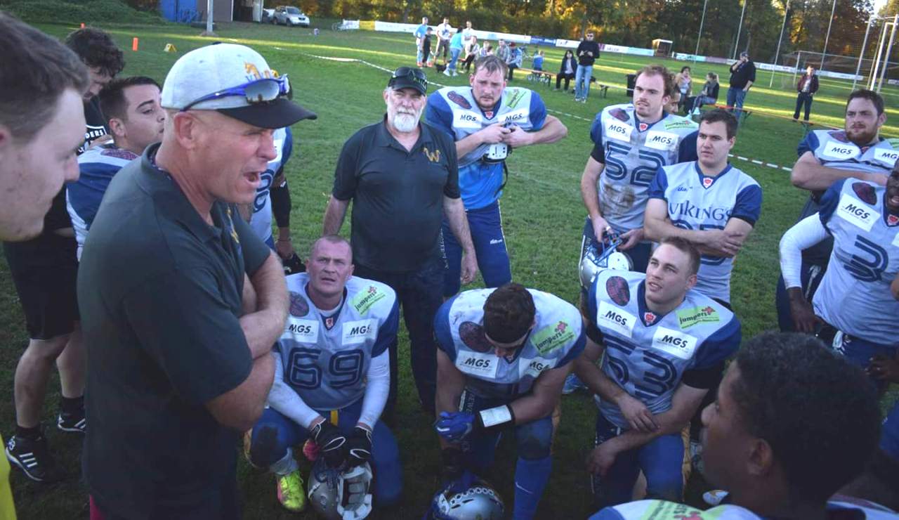 American Footbaal, Weiden Vikings Footballer, Probetraining, Probespiel, Coach, Tackle Mannschaft, Tryout2
