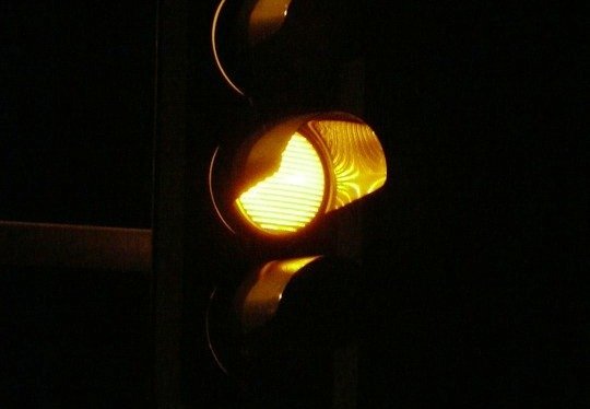 Ampel, orange, Blinklicht, nachts, dunkel