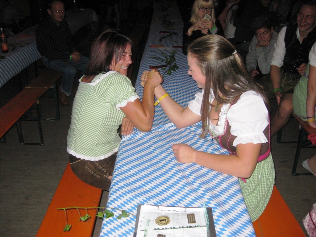 Spannender Dreikampf auf Schwarzenbacher Oktoberfest