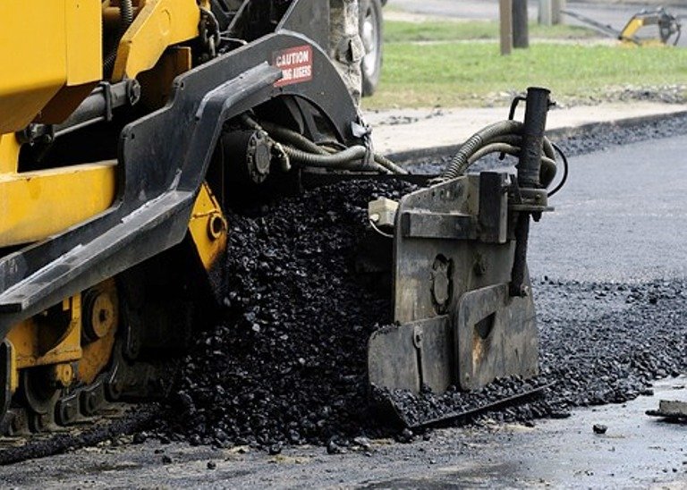 Asphaltierung Bau Straßenbau Maschine Erneuerung Deckschicht Bauamt