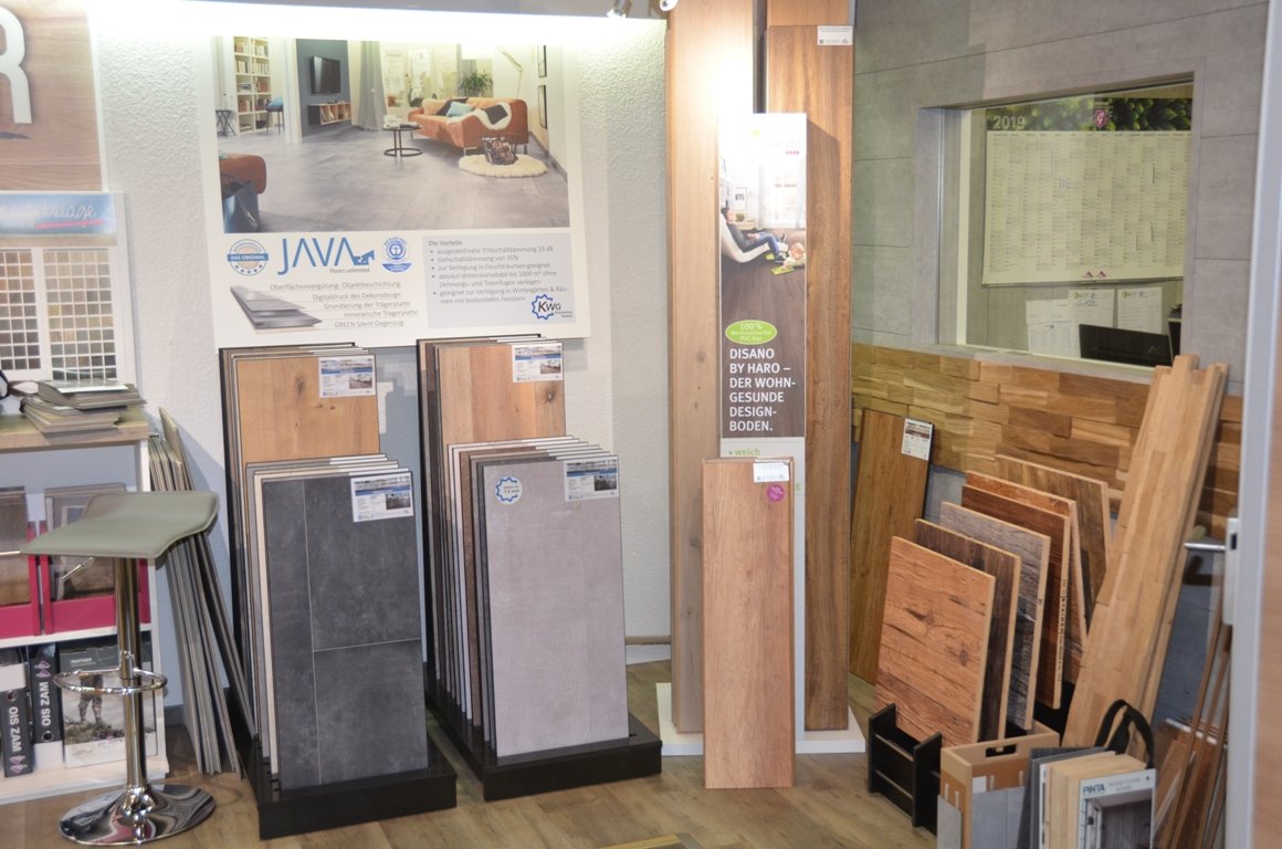 Ausstellung Holzmarkt Irlmühle Störnstein Holzhandel Bodenfachmann Bodenbeläge Artikel Advertorial OberpfalzECHO Bilder Stefan Kraus