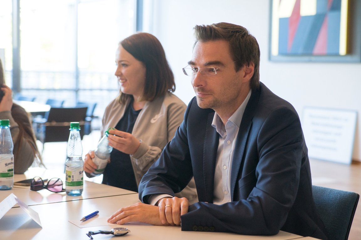 B04 - Dr. Stephan Oetzinger Speed-Dating Landtagskandidaten