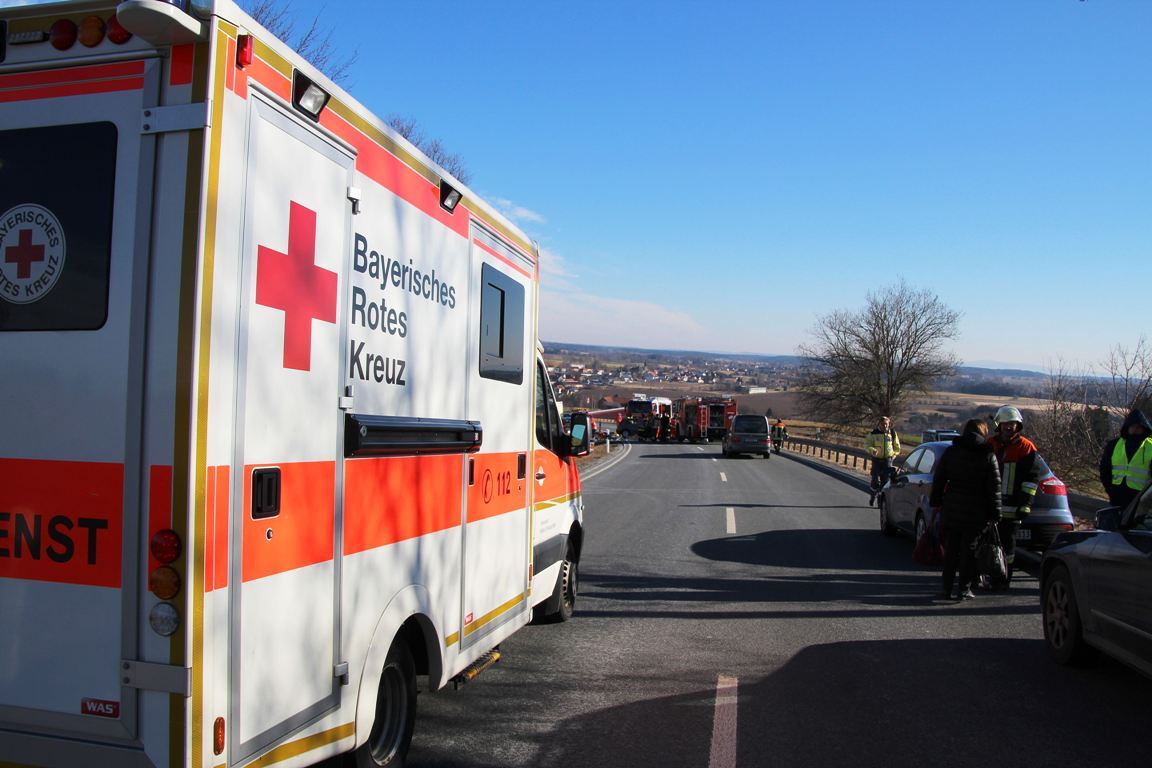 B22 Frontalcrash Krummennaab Verletzte Tote (1)