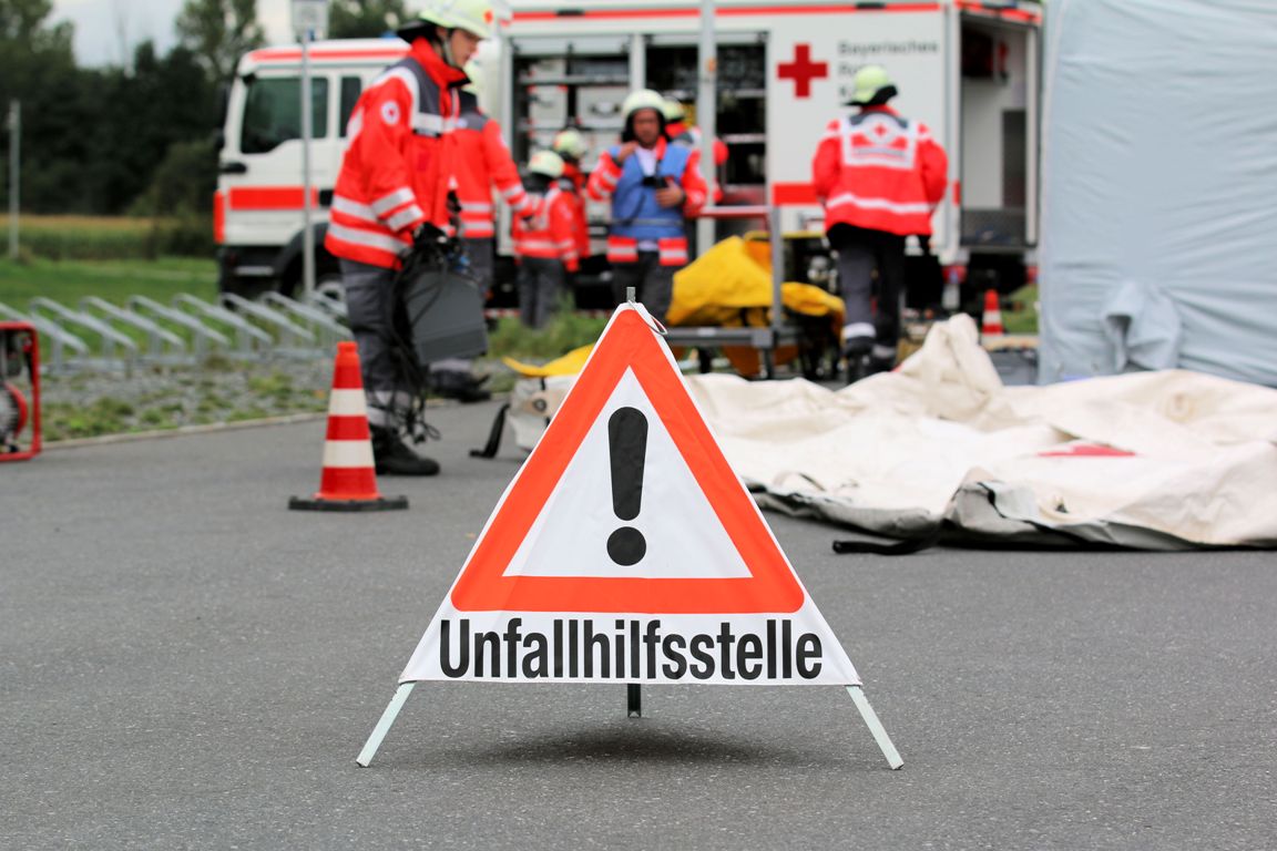 Aus Unachtsamkeit: Zwei Unfälle enden im Krankenhaus