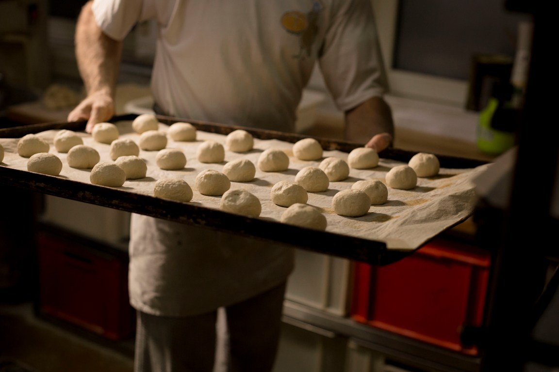 Bäcker_Semmeln Backen Backstube Backpapier Bäcker