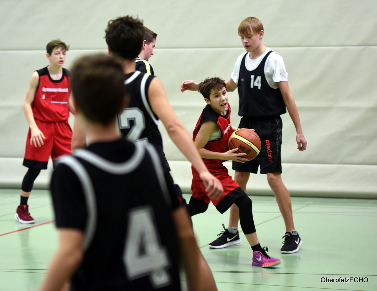 Packender Nervenkrieg unterm Korb