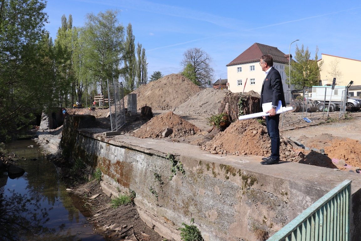 Baustelle am Platz La Ville Du Bois, Projekt Zukunft Stadtgrün Tirschenreuth Bürgermeister Franz Stahl 