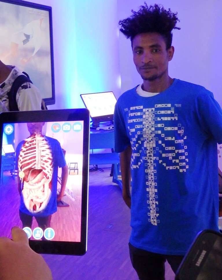 BayernLab-Nabburg-Europa-Berufsschule-Weiden-Rötgen-T-Shirt-virtual-reality