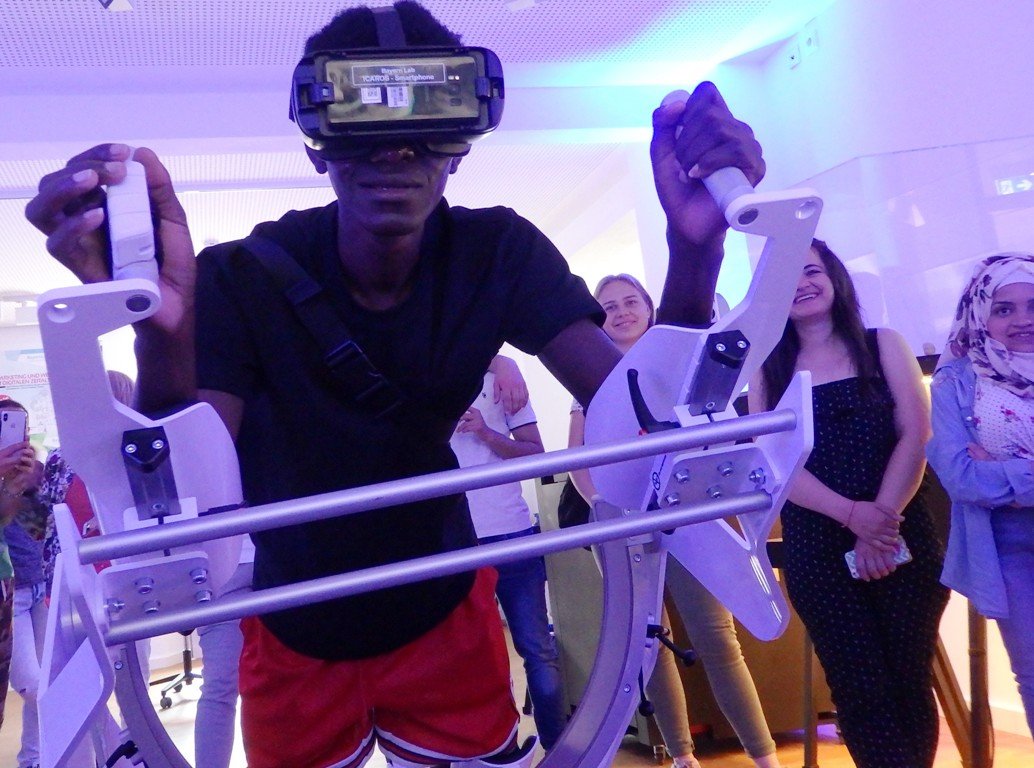 BayernLab-Nabburg-Europa-Berufsschule-Weiden-Rötgen-T-Shirt-virtual-reality