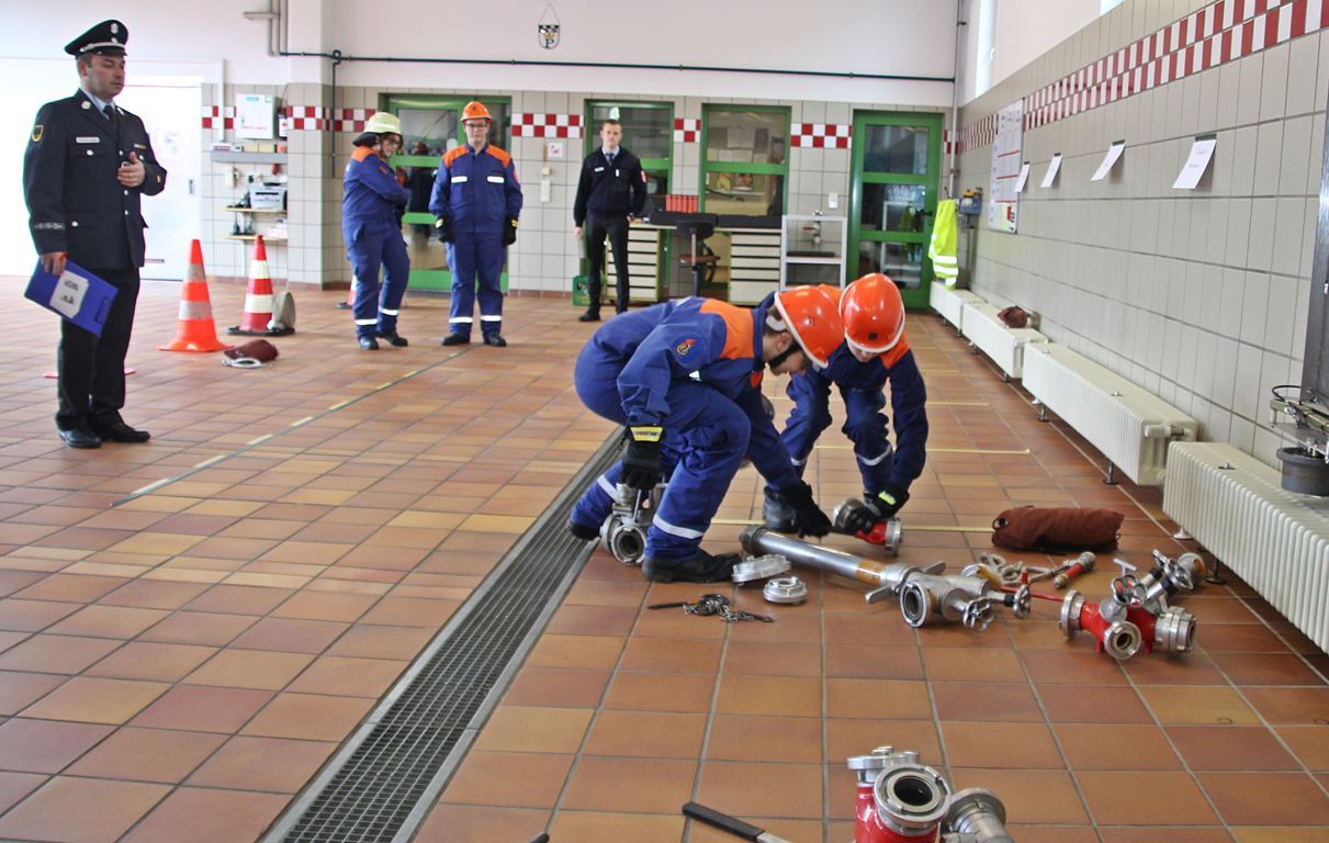 Bayrische Jugendleistungsspange in Pressath, Feuerwehr, Jugendfeuerwehr, Prüfung, Abzeichen 0101