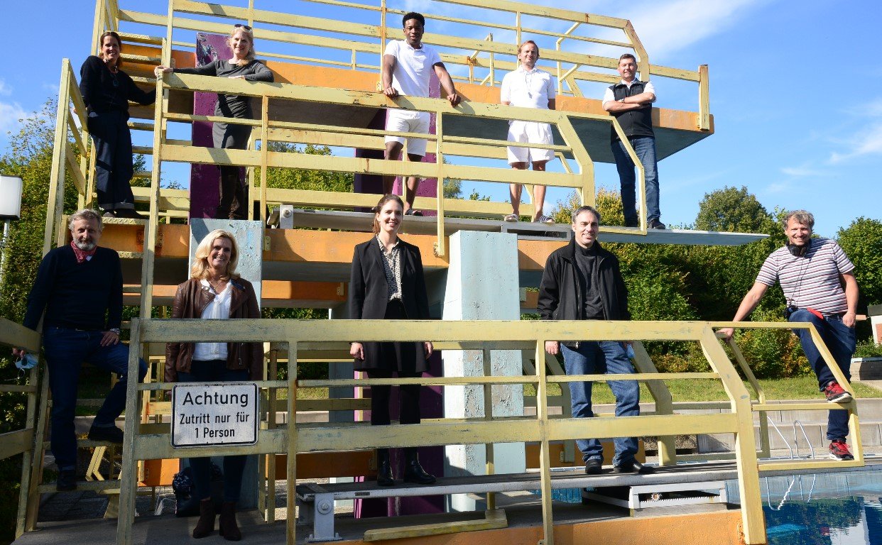 Beckenrand Sheriff Pleystein Dreharbeiten Freibad Pleystein