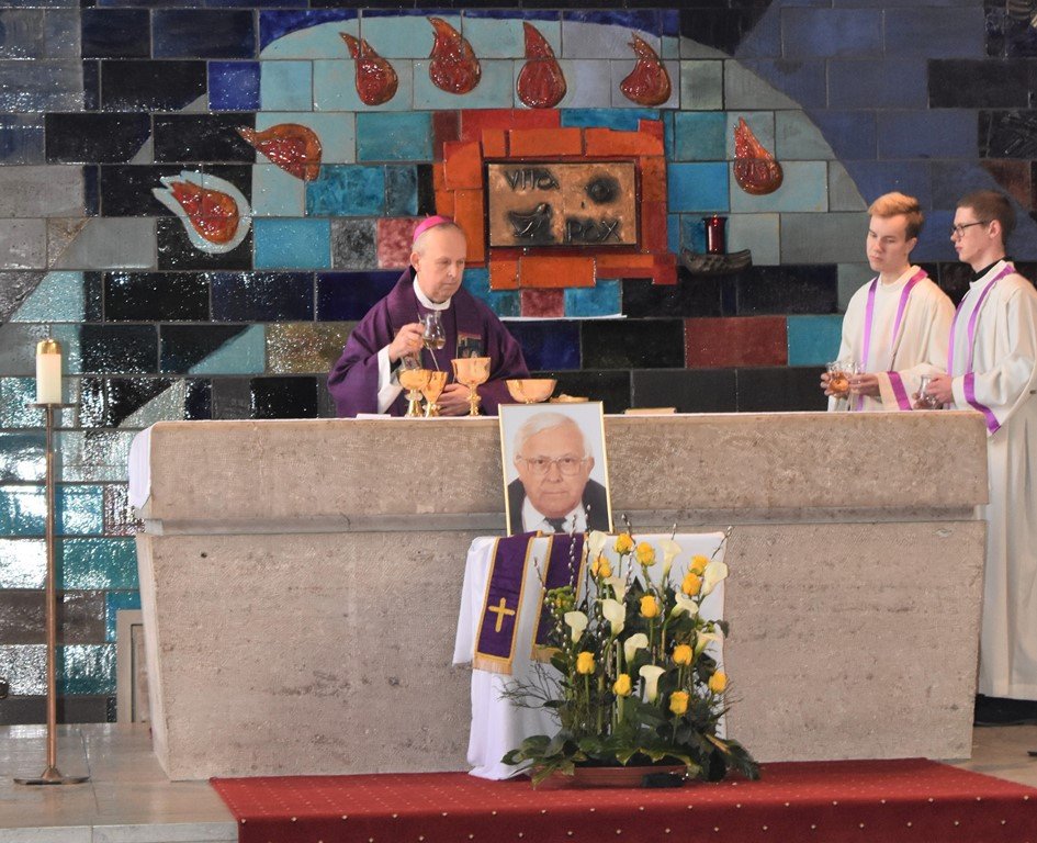 Beerdigung Monsignore Karl Wohlgut Grafenwöhr 4