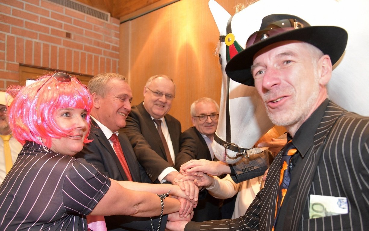 Beste Rosenmontagstradition SchimmelAG im Weidener Rathaus (4)