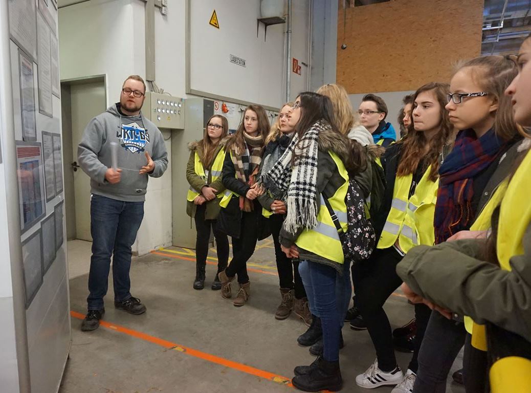 Betriebserkundung BHS Tabletop Schillergymnasium