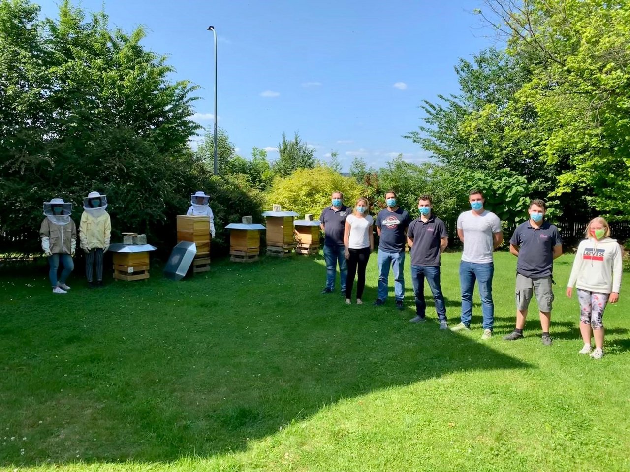 Azubis meistern Honig: Der „Schmelzer Honig“