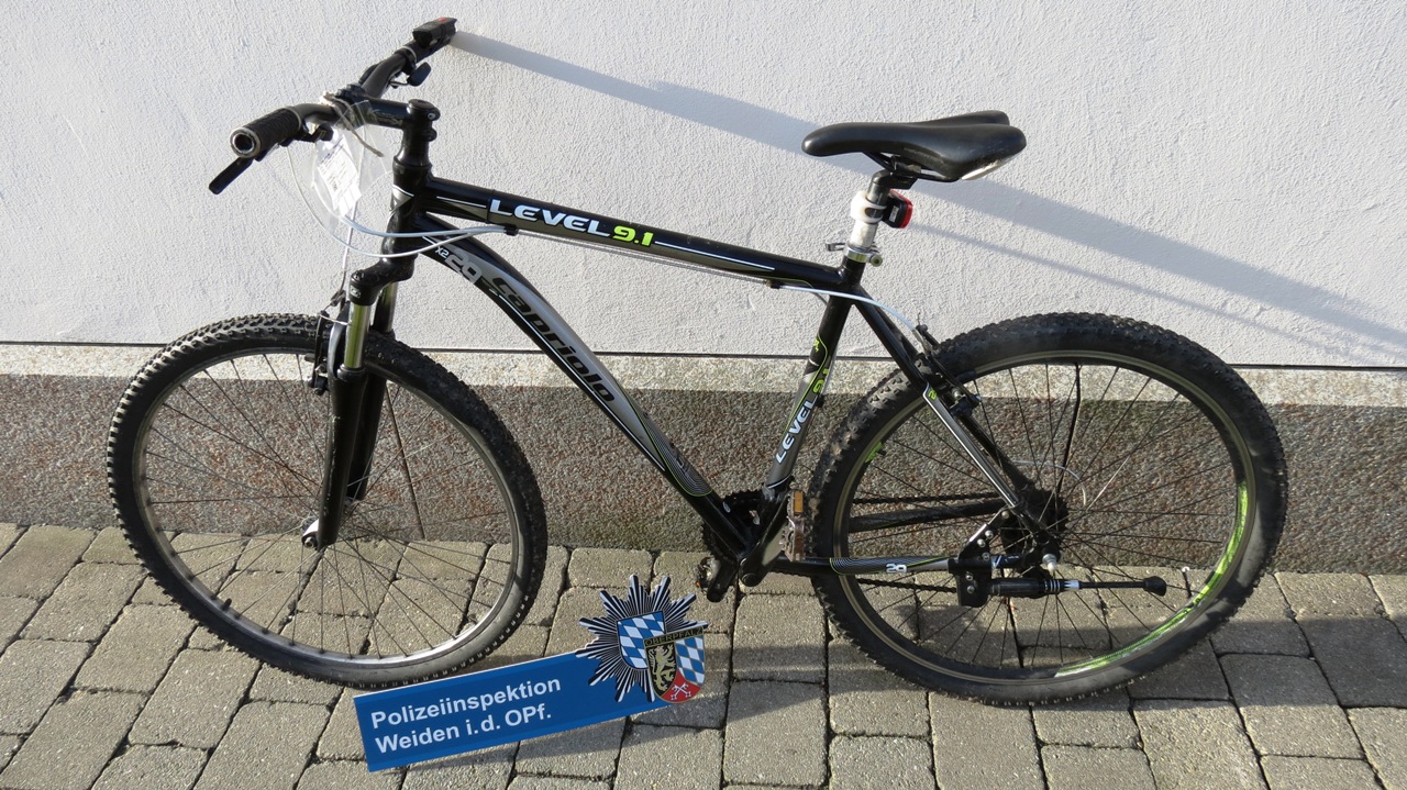 Fahrrad, gestohlen, Besitzer gesucht, Polizei